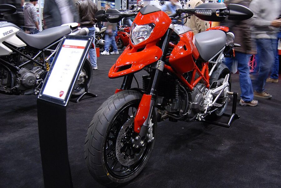 DUCATI Hypermotard 796