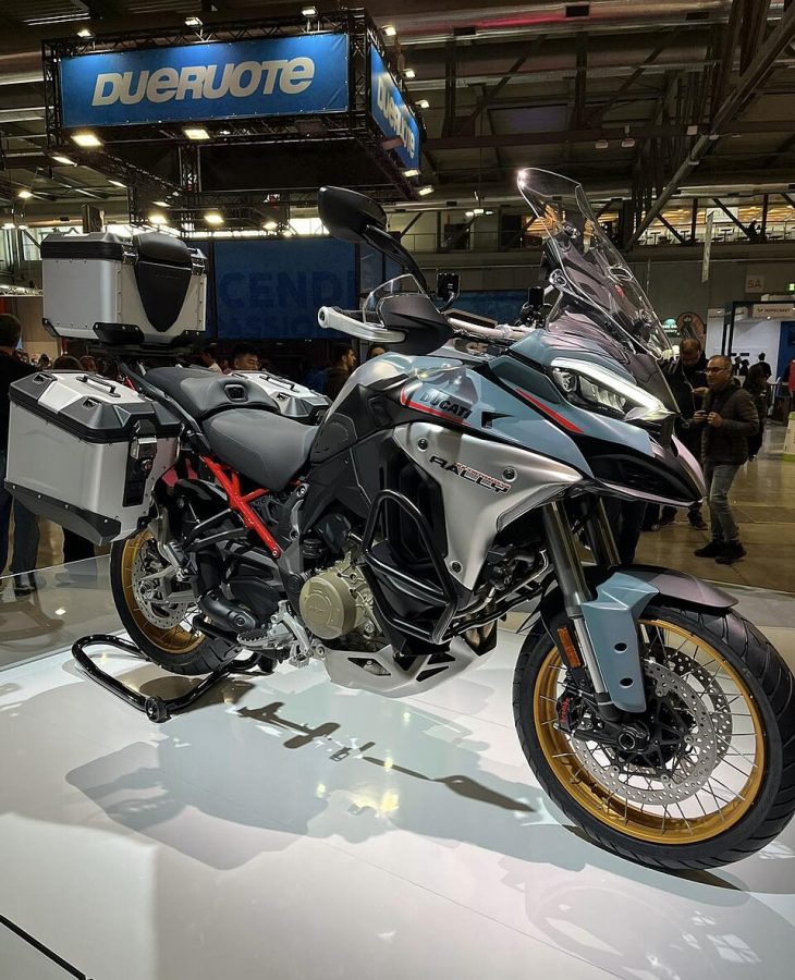 DUCATI Multistrada V4