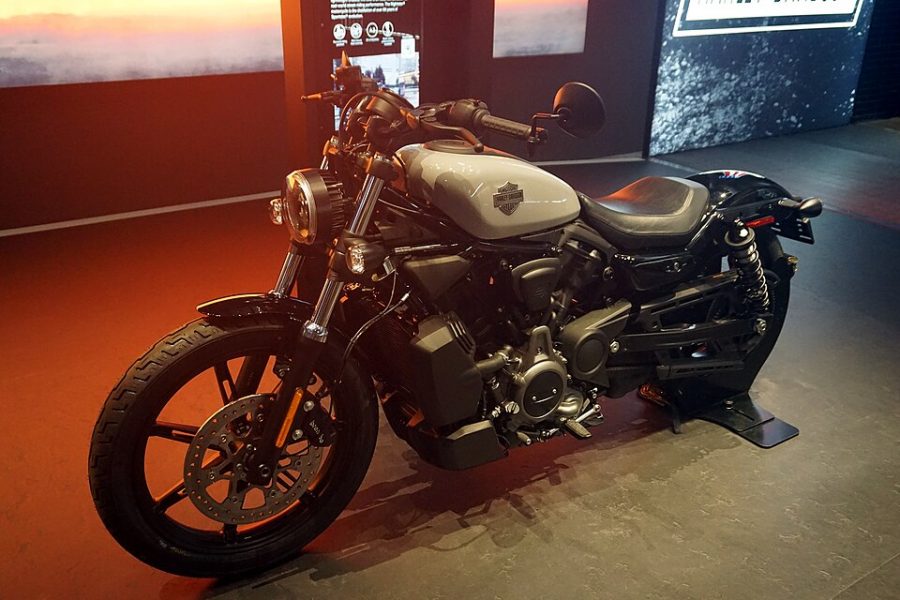 HARLEY DAVIDSON Nightster