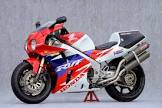 HONDA RVF 750 (RC45)
