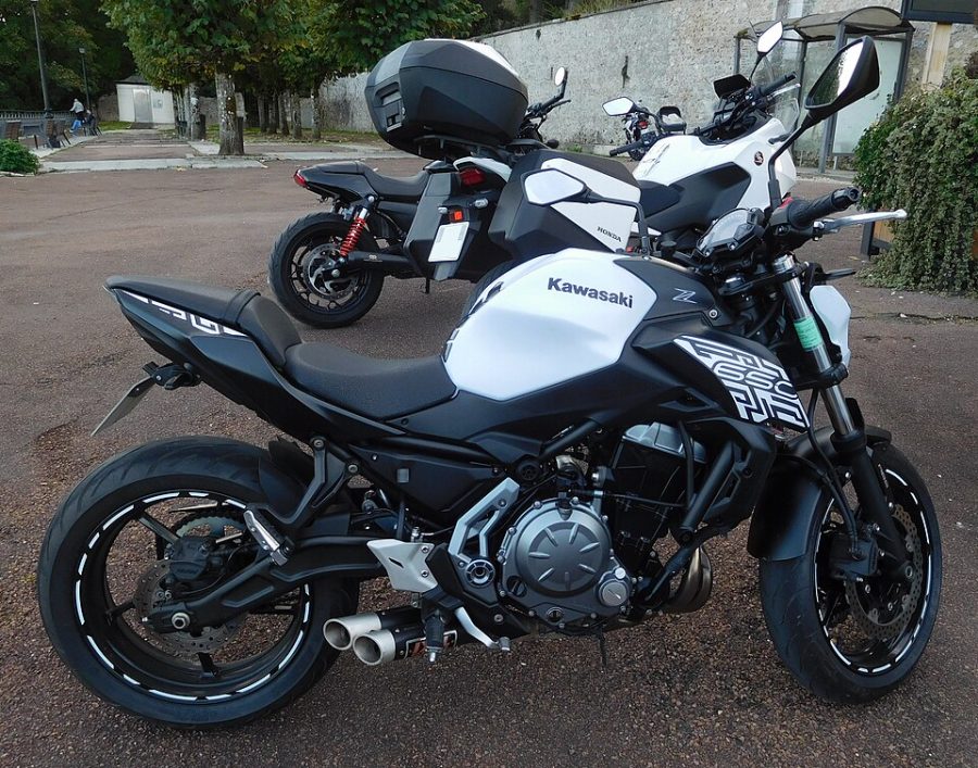 KAWASAKI Z650