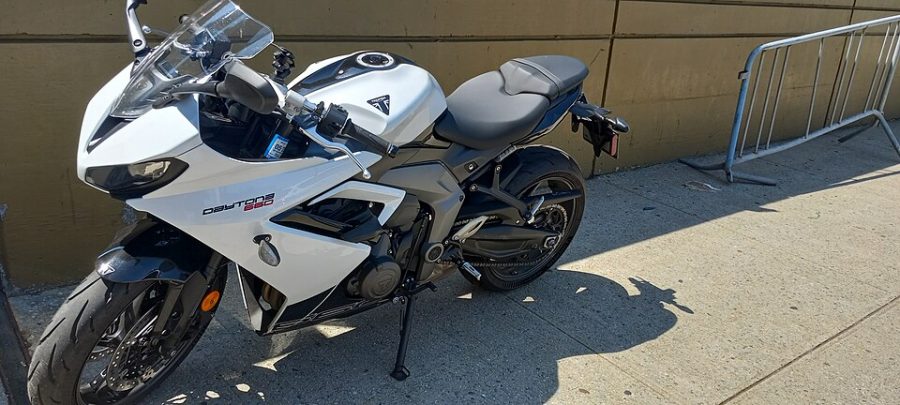 TRIUMPH Daytona 660