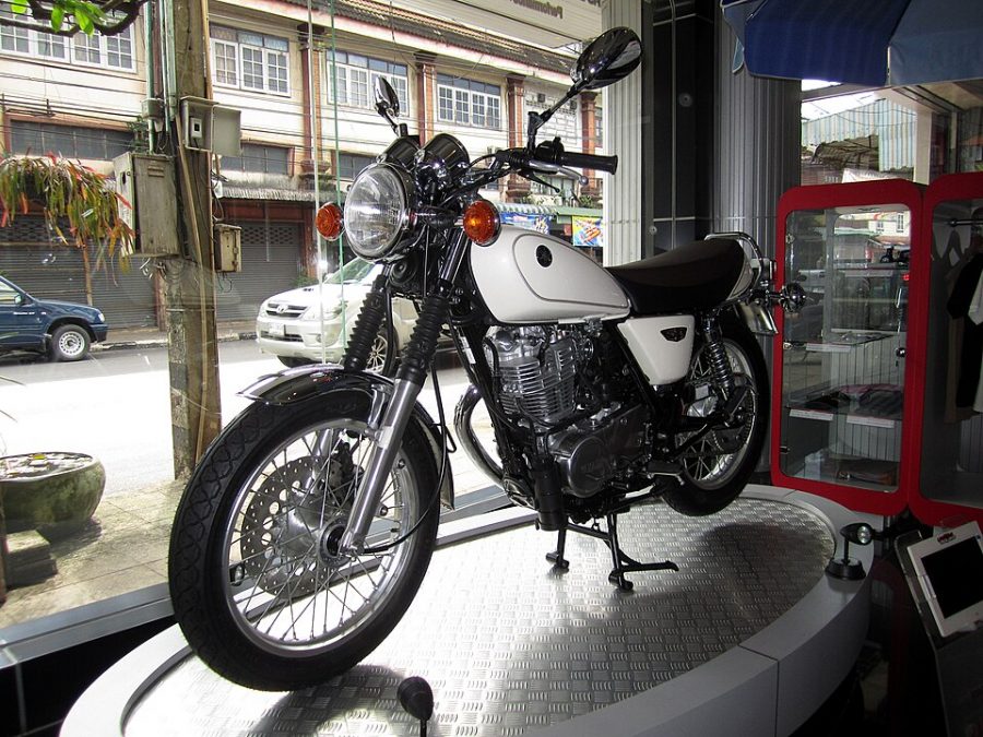 YAMAHA SR400