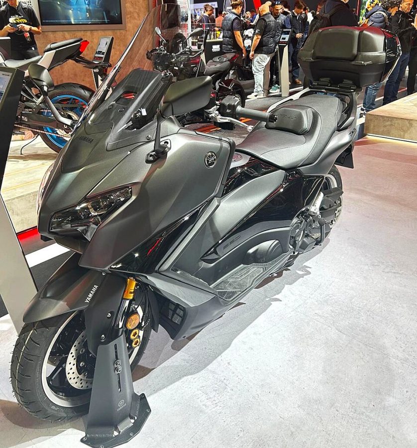 YAMAHA TMAX 560
